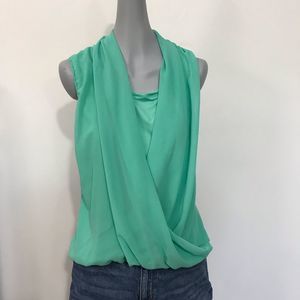 Women’s Sleeveless Blouse Chiffon Draped Front Size Xl
